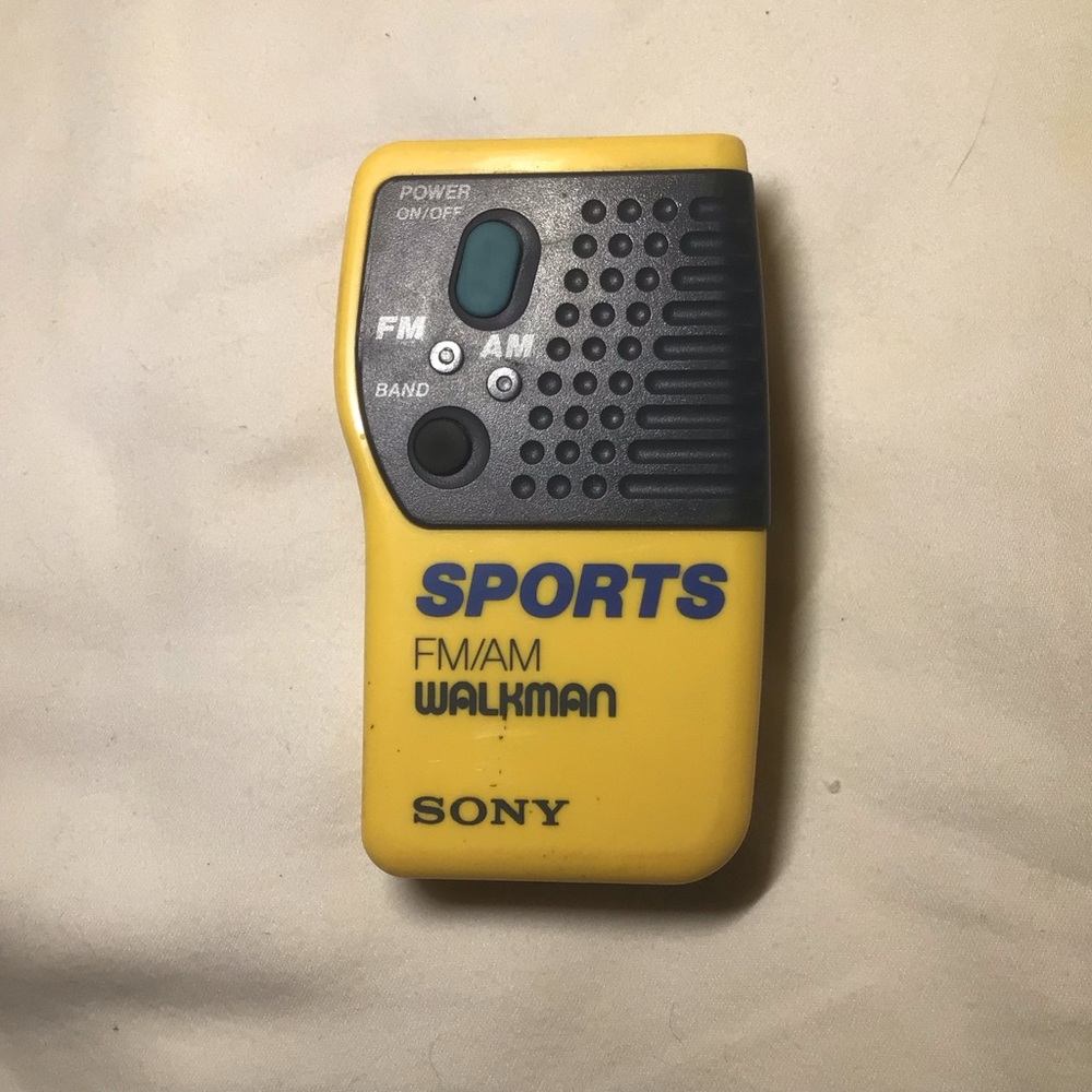 Sony SRF-8 Sports AM/FM Radio Walkman Yellow Tested & Works!